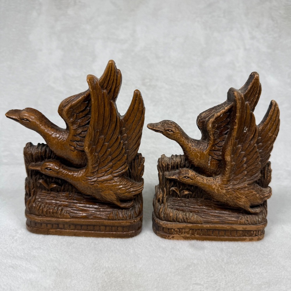 Vintage SyrocoWood Flying Ducks Bookends Faux Wood‎ Mid Century Rustic Set 2